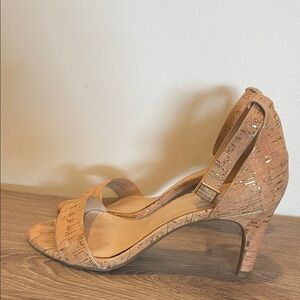 Aerosole Cork Tan Ankle Strap Heels Size 7.5